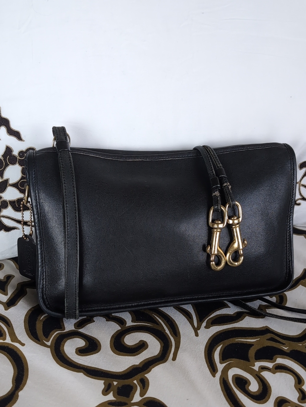 VINTAGE Coach Basic Bag- Black Leather Zip Crossbody/Clutch Made In The USA 🖤